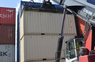 title=”Containerul Maritim 20DV (6m lungime)” alt="Containerul Maritim 20DV (6m lungime)"