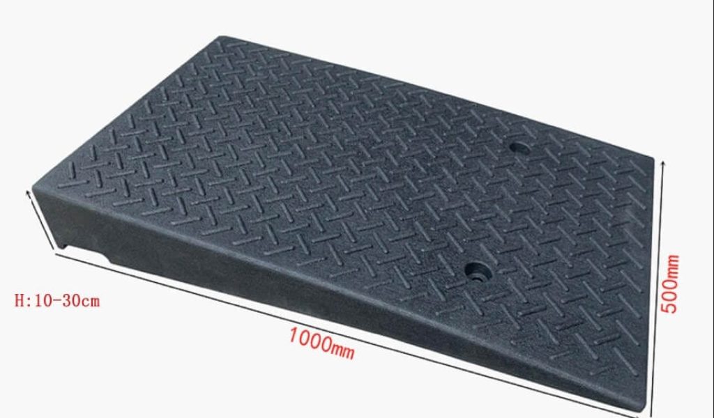 alt="Rampe pentru incarcare containere"